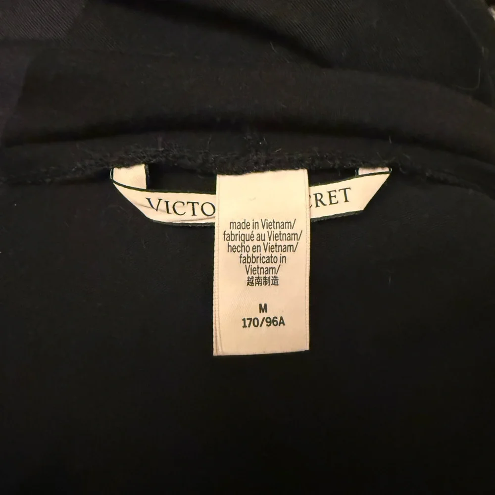 Victoria's Secret Elegant Black Robe - Picture 3 of 4